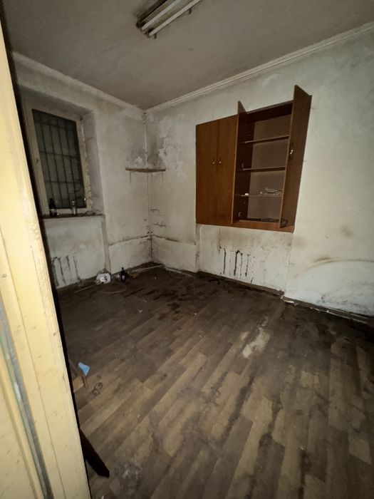 Продам приміщення в Шептицькому спальний район біля ринку