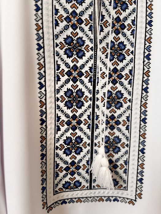 Вишиванка чоловіча , розмір L