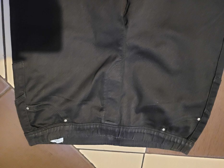 Nowe damskie spodnie 44