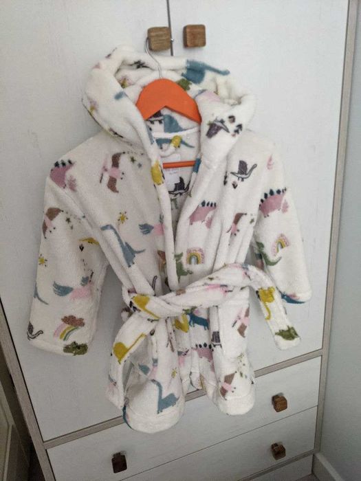 Дитячий дуже милий халат в динозаври Next 3-4 роки, може і хлопчику