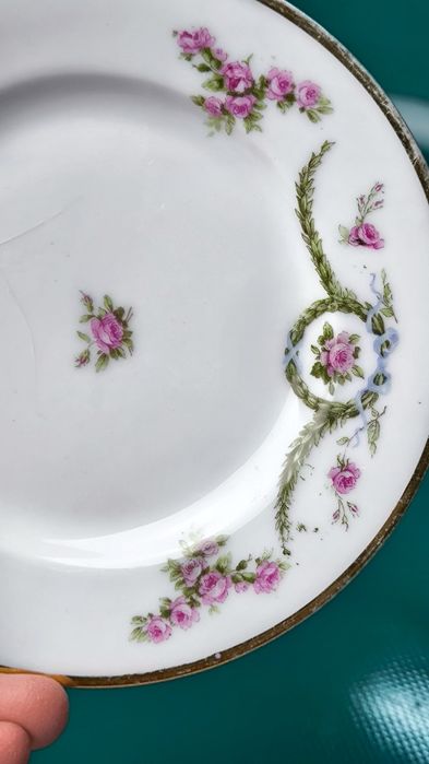 Zestaw porcelanowy dla śniadanie  S.T. Altmasser. Antyk.