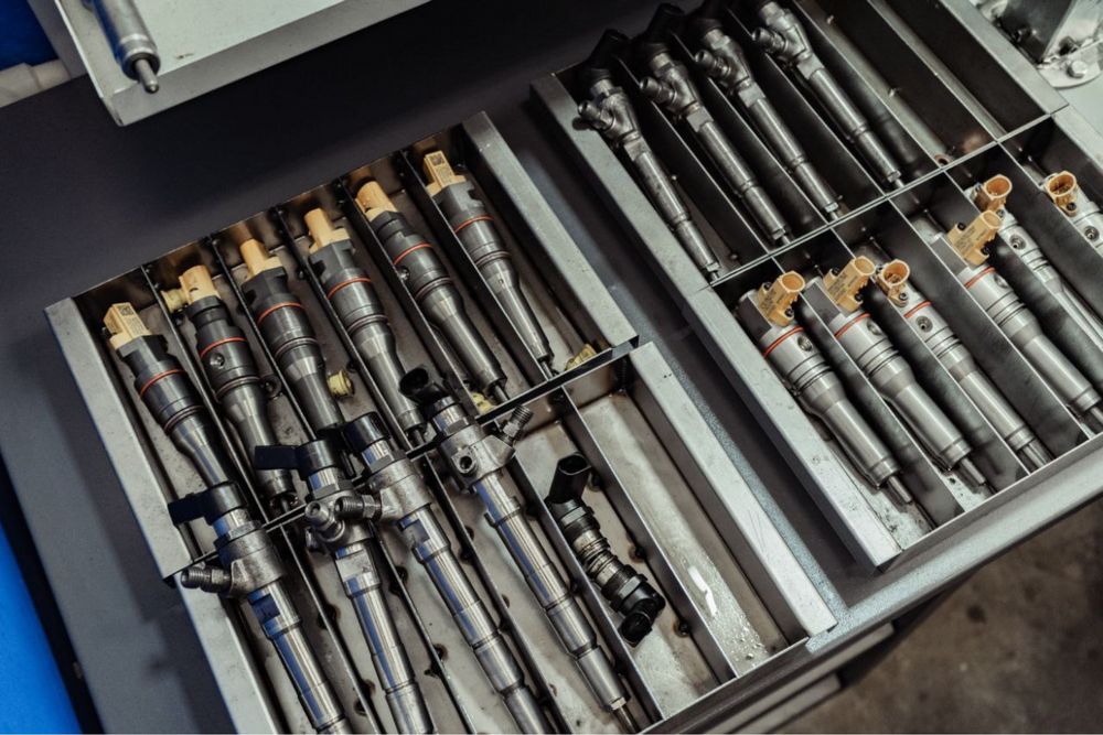 ДВИГУН ТРОЇТЬ? Перевірка та ремонт дизельних форсунок. Common Rail Bosch Delphi Denso