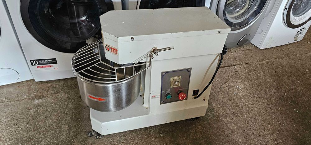 Profesjonalny mikser spiralny DN10 do ciężkich ciast | 10L | gw3mce