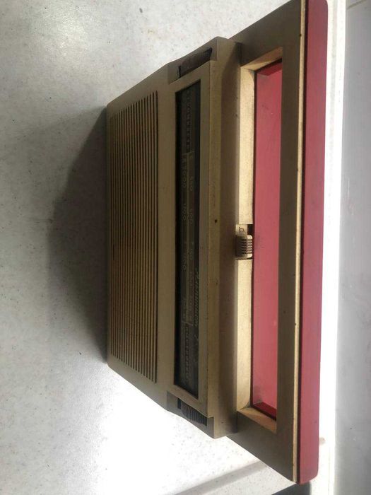 Радиоприемник Альпинист-2  Без крышечки батарейного отсека