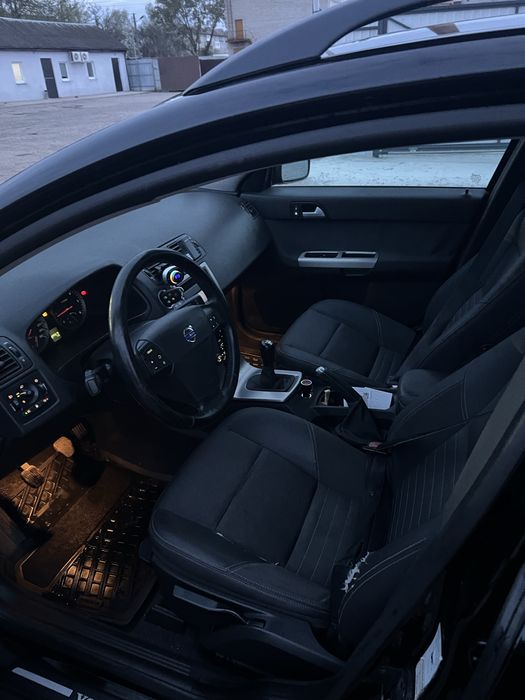 Продам Volvo V50 2.0 для військових