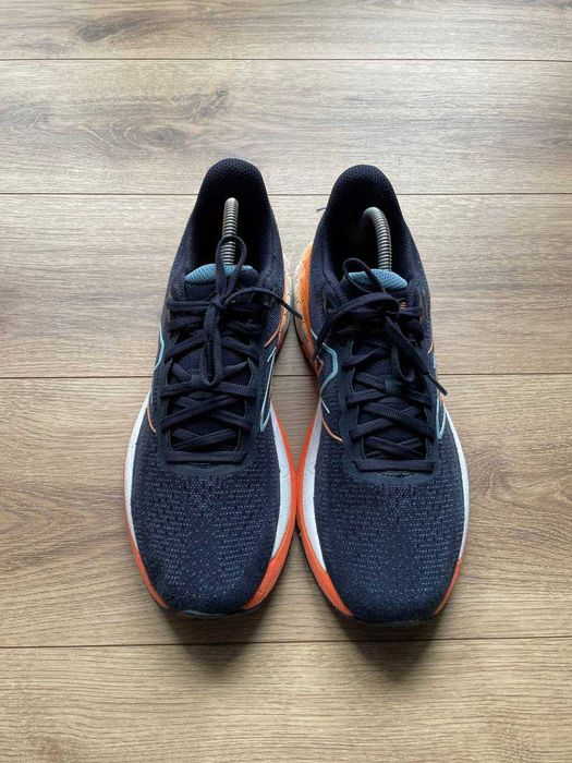 Чоловічі бігові кросівки фірми New Balance 880 оригінал