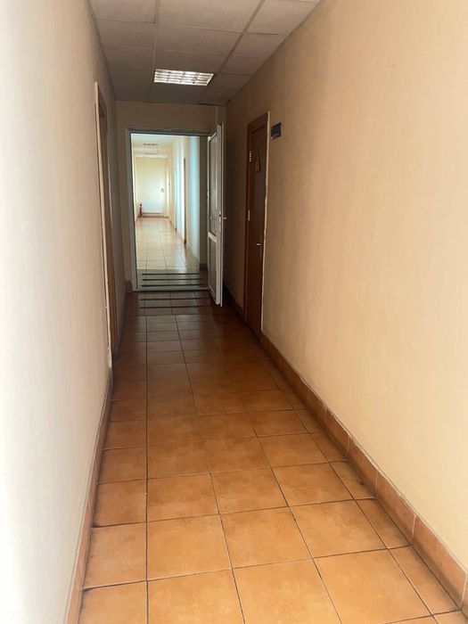 Продаж комерційного  приміщення 1212м2 на обʼїзній