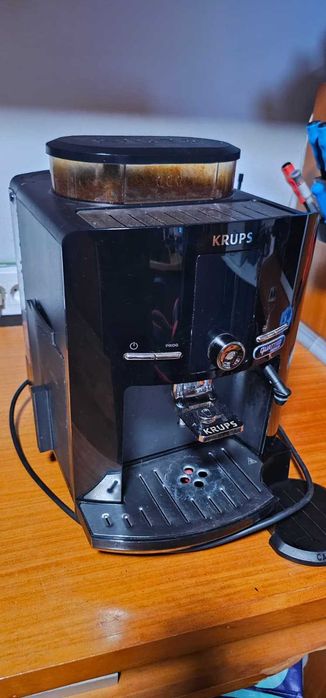 Krups EA82F810 - avariada