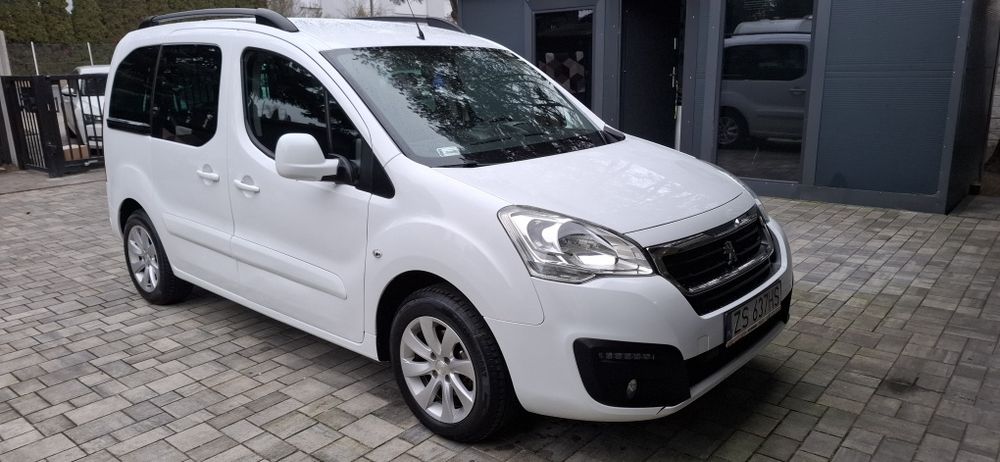 Peugeot Partner teppe 2017r salon Polska