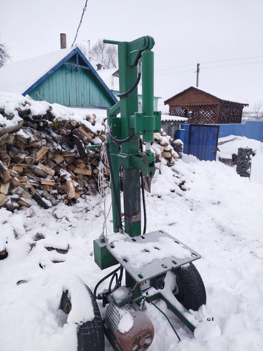 Дровокол гідравлівчний