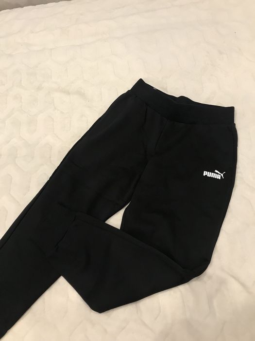 Продам жіночий спортивний костюм PUMA