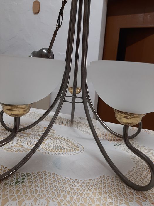 Candeeiro com cinco lâmpadas