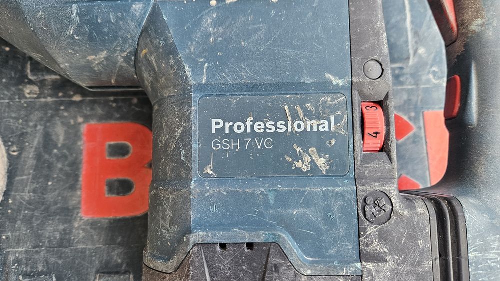 Młot kujaco-wiercący BOSCH gsh 7vc