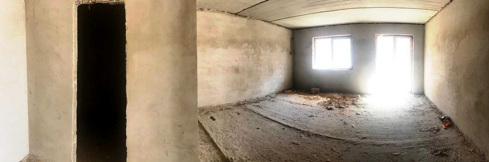 Котедж з гаражем в с. Ременів  15 кілометрів від Львова.