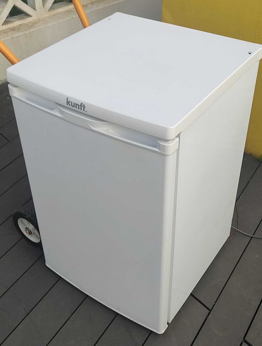 Arca congeladora Kunft simples (Évora)