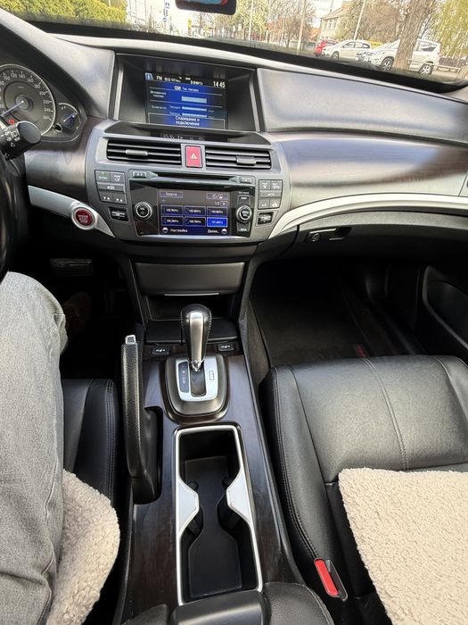 Продам Honda  Crosstour