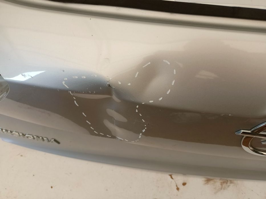 Opel Insignia B II 2 kombi 17- klapa tylna tył bagażnika
