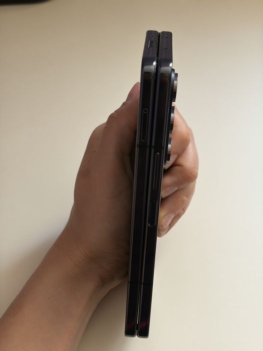 Samsung Galaxy Fold5 12/512 GB