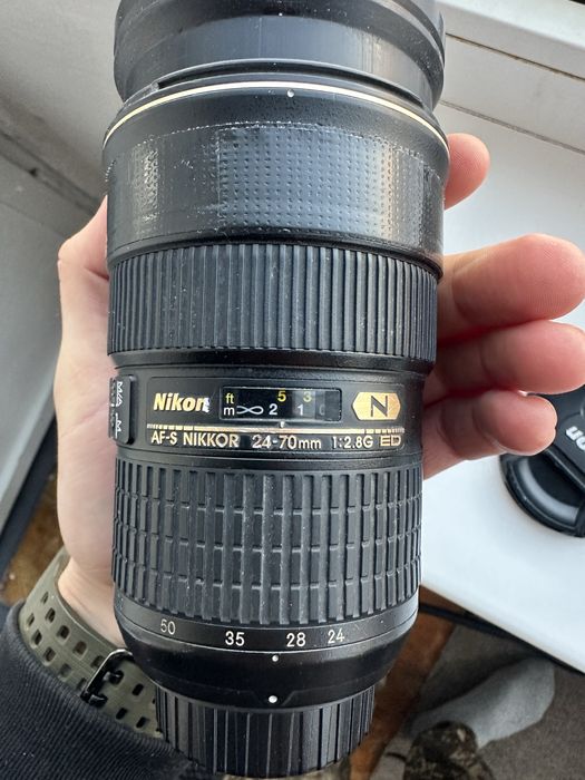 Обʼєктив nikkor 85mm f1.8G nikon та 24-70 2.8G