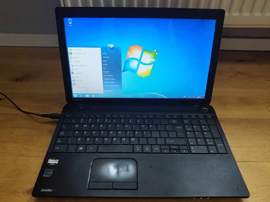 Laptop Toshiba Satellite C50D-A-11G / 15,6" 60hz /  4GB DDR3L  i 500 GB HDD