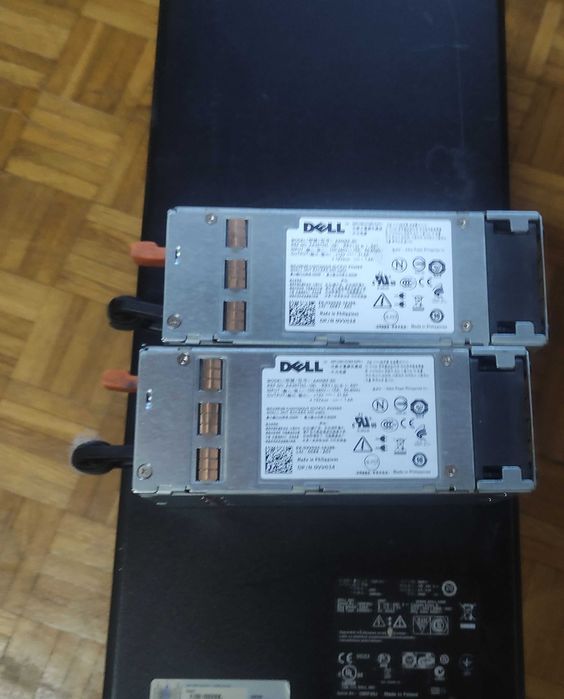 Server DELL PowerEdge T310 XEON X3430 8GB  SAS DVDRW 2xzasilacz 2xLAN