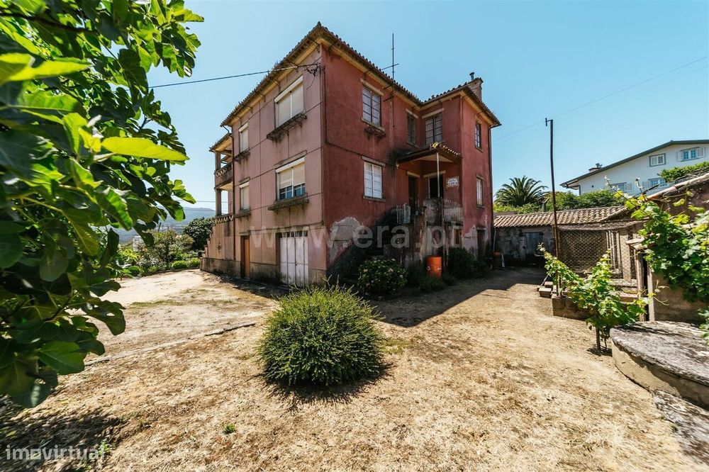 Moradia Isolada T6 / Seia, Santiago — Santiago, Guarda