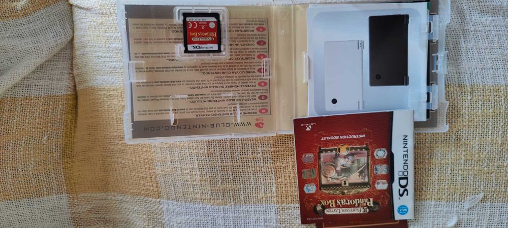 Professor Layton Pandora Box Nintendo DS 
NDS