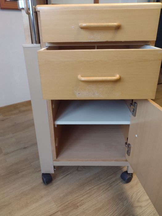 Szafka przyłóżkowa szpitalna