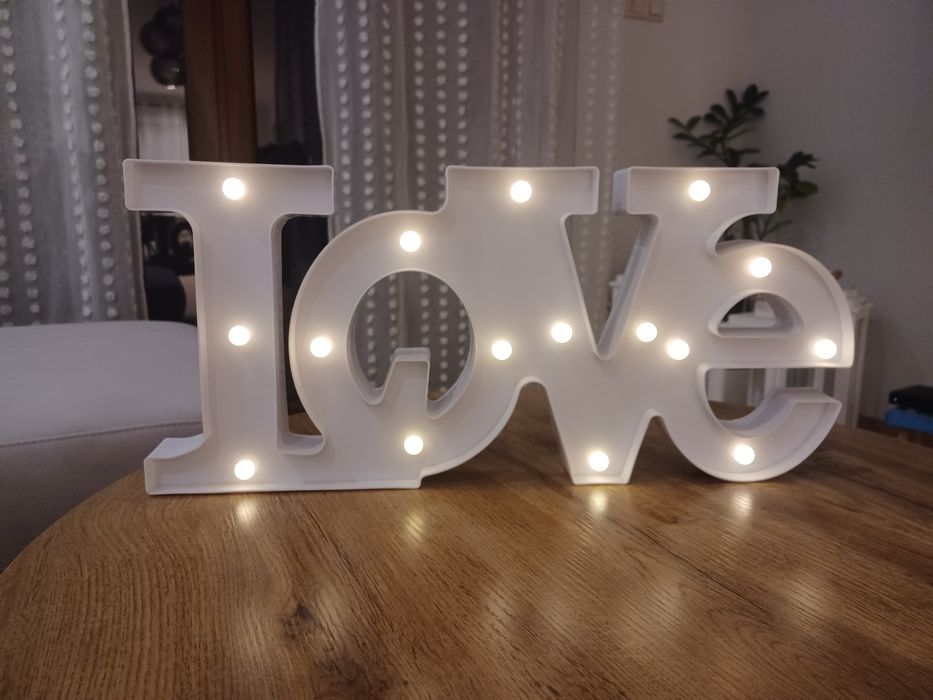 Lampka napisał Love