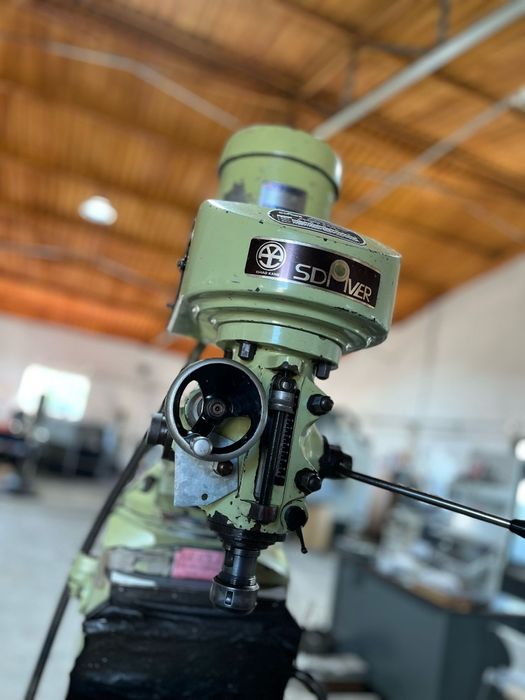 Fresadora industria metalomecânica