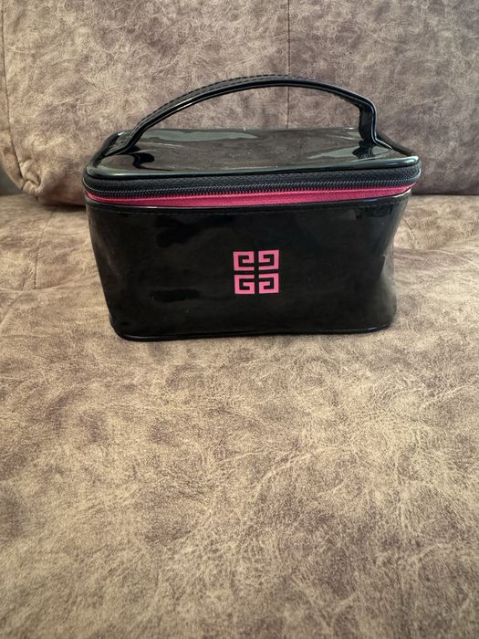 Косметичка Givenchy