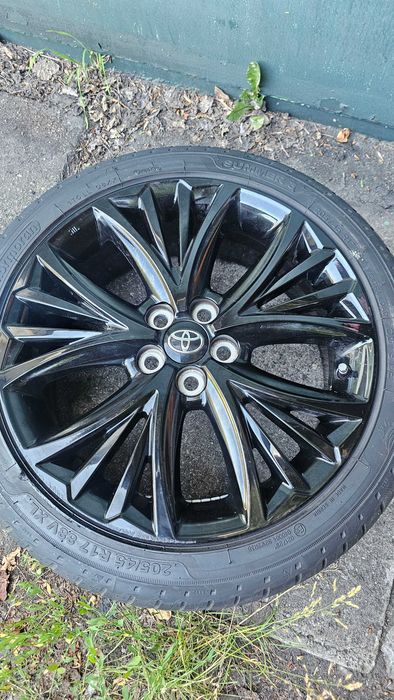17" Toyota Yaris IV / Mazda 2 - 5x100 - 6,5J - ET50 - 205/45/17