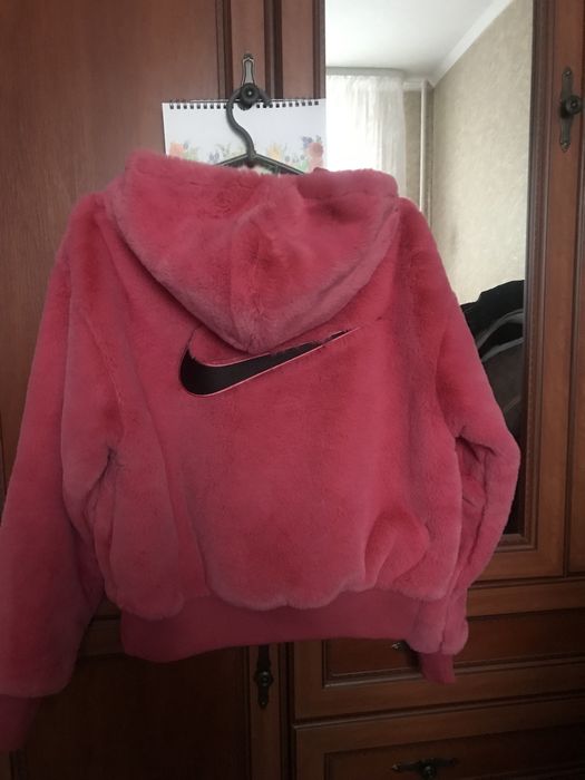 Куртка Nike  M
