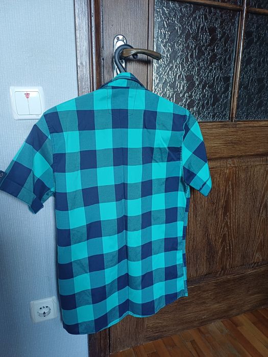 Теніска в клітинку