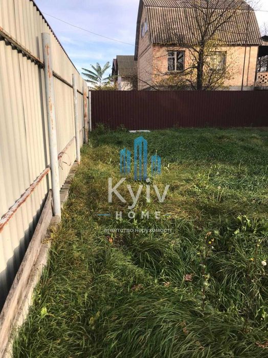 Продаж Будинок у лісі біля Києва — газ, каналізація, готовий для життя