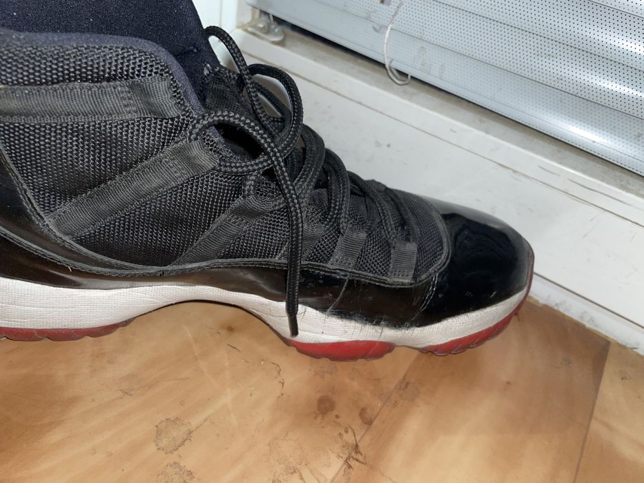 Jordan 11 playoffs (2012) Bred