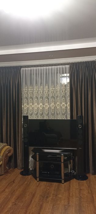 Продам шикарну нову готову пошиту тюль з 3д вишивкою і бархатом