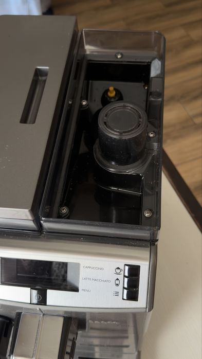 Кавомашина Saeco Lirika One Touch Cappuccino
