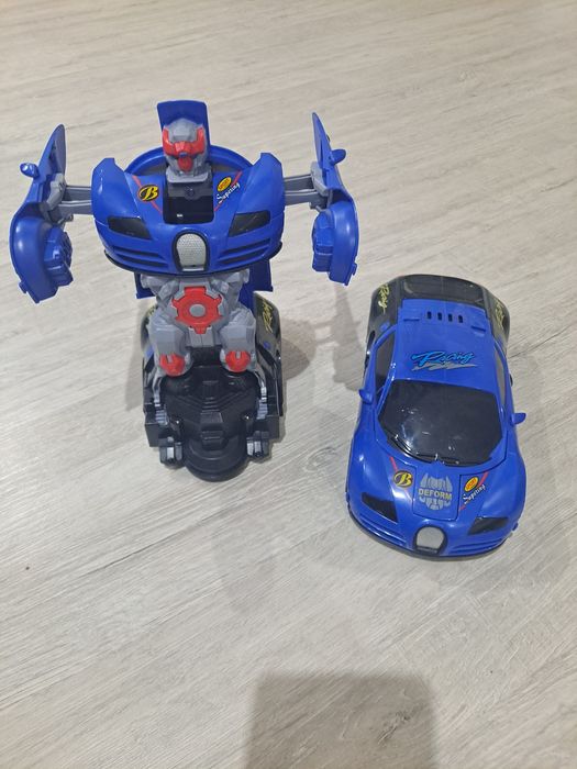 Auto robot na baterie