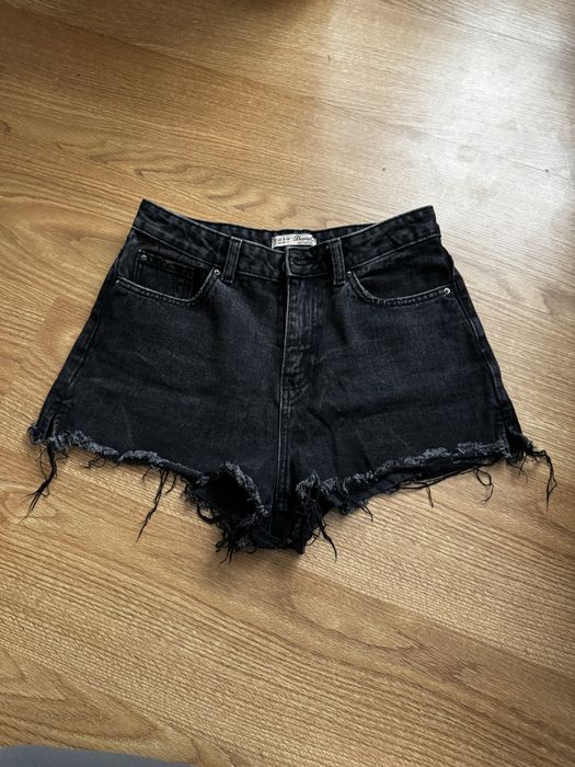 Чорні джинсові шорти, розмір М-L