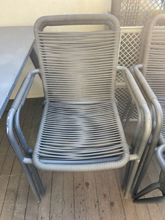 Conjunto mesa e 6 cadeiras de jardim