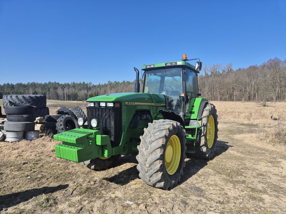 John Deere 8300 , 240KM