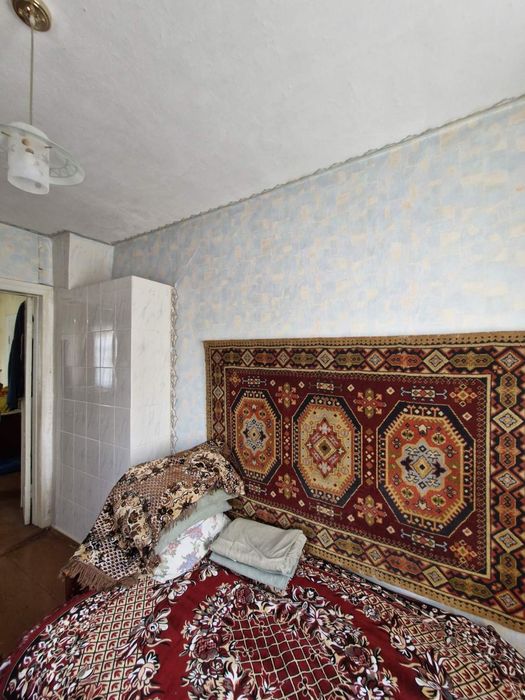 Продаж в с.Старому будиночок поруч центра села!