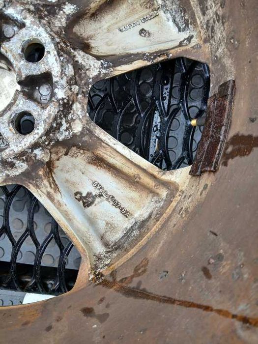 Диск литой R18 / 5x108 J7.5 52.5ET DIA63.4 (б/у) ford