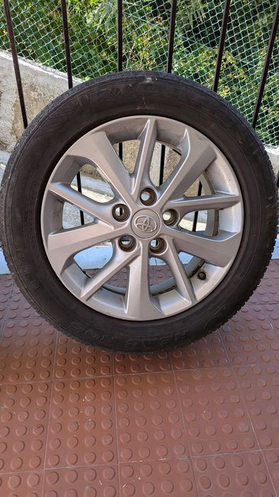Jantes Originais Toyota Auris 16" + Pneus Barum 205/55 R16