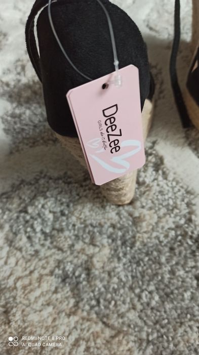 Dezee buty na koturnie