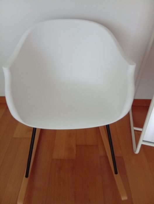 Cadeira baloiço estilo nordido