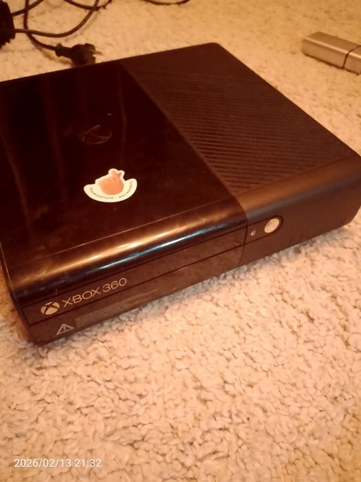 Продам xbox 360 нову версію