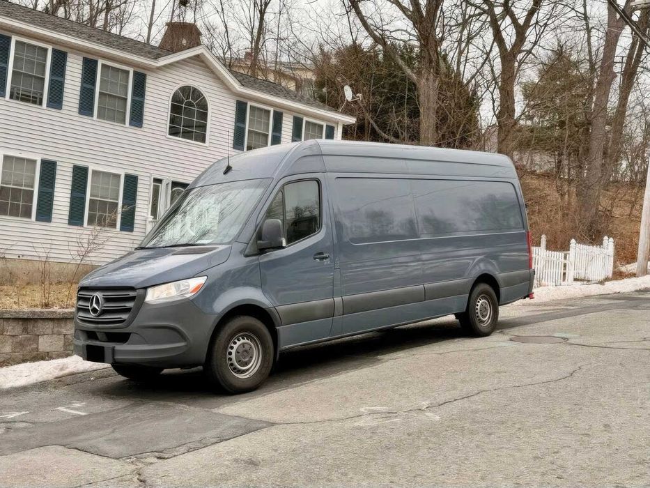 Mercedes-Benz  Sprinter      2019