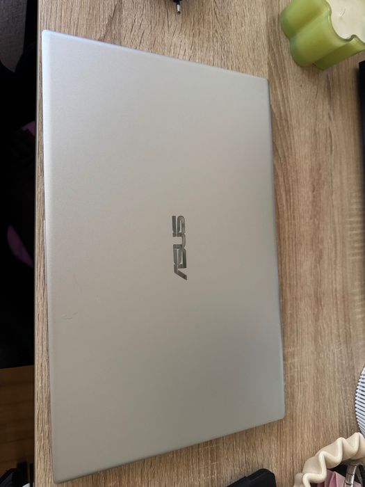 ASUS Vivobook, like new! URGENT64584623017730122